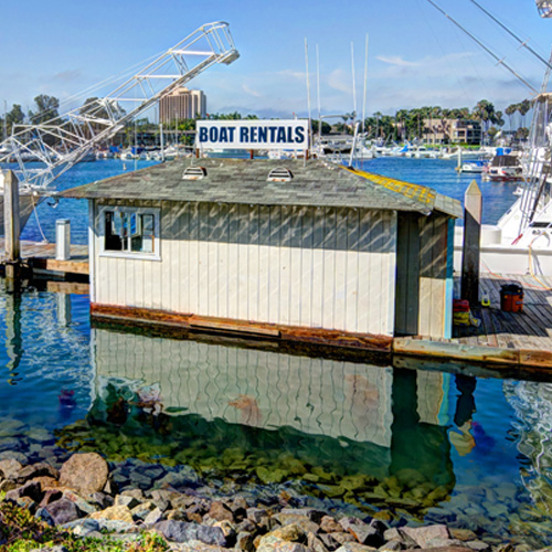 a building to rent boats from