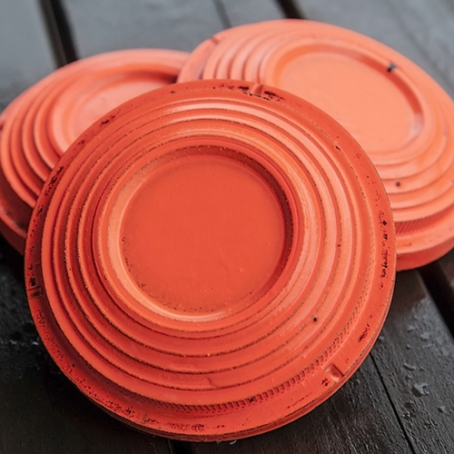 a stack of skeet discs